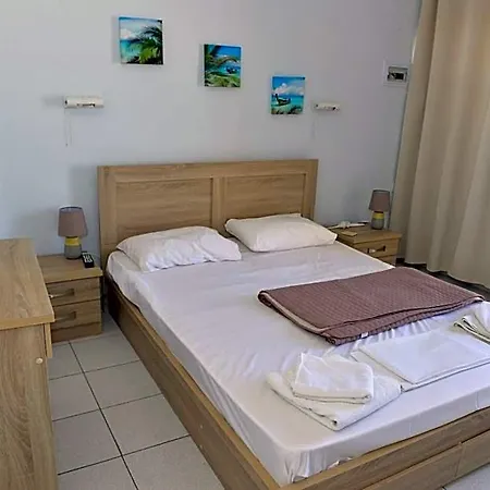 Hotell Blue *